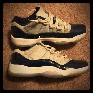 Jordan 11 “Georgetown” size 6.5y